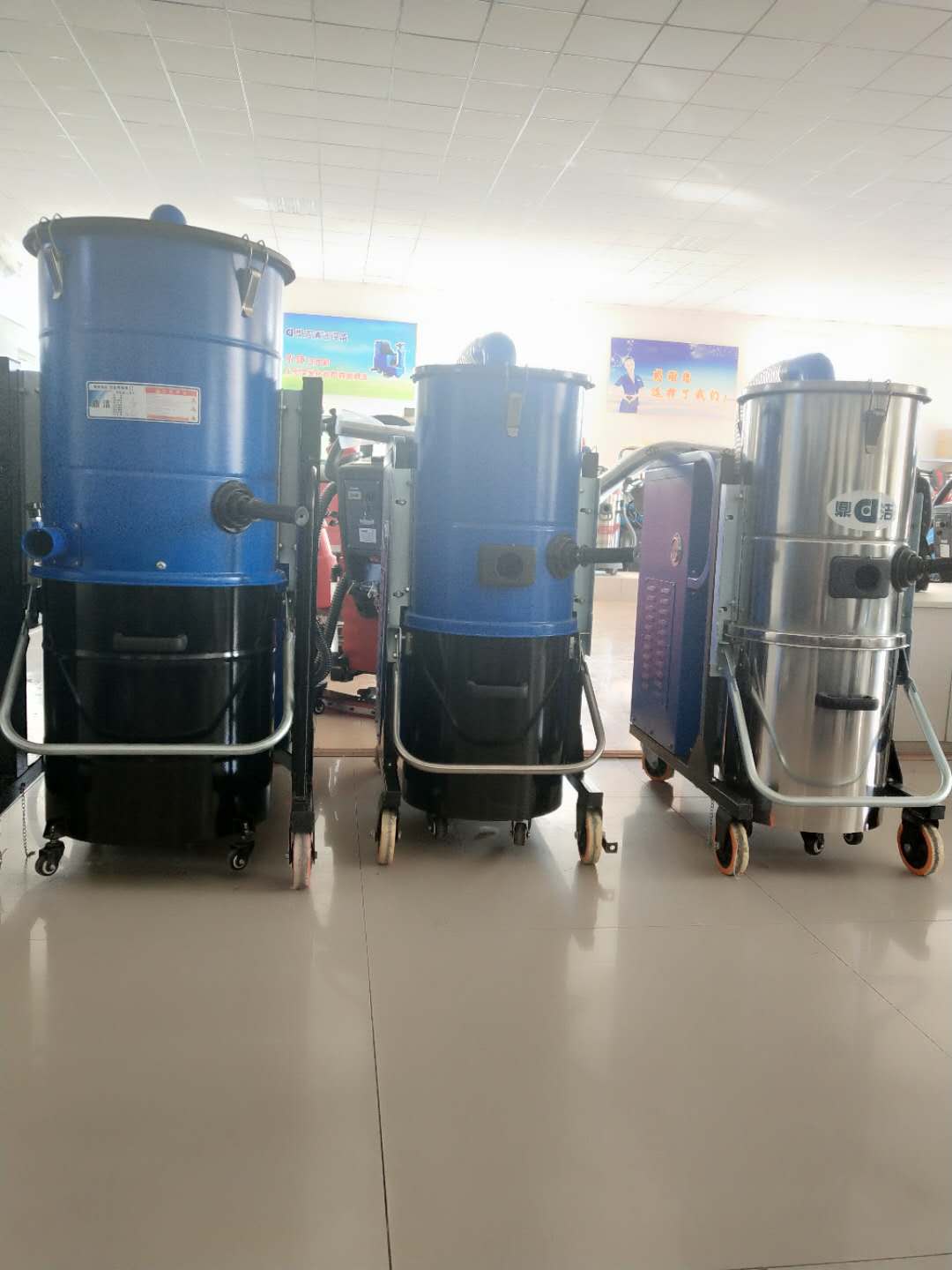生产制造车间用什么设备来清洁地面？   当然还是洗地机99